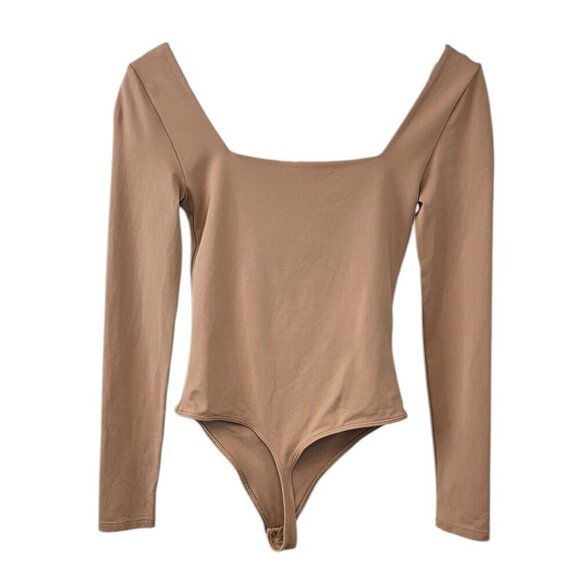 Aritzia Babaton Contour Square Neck Long Sleeve Bodysuit, Size Small - Picture 2 of 6